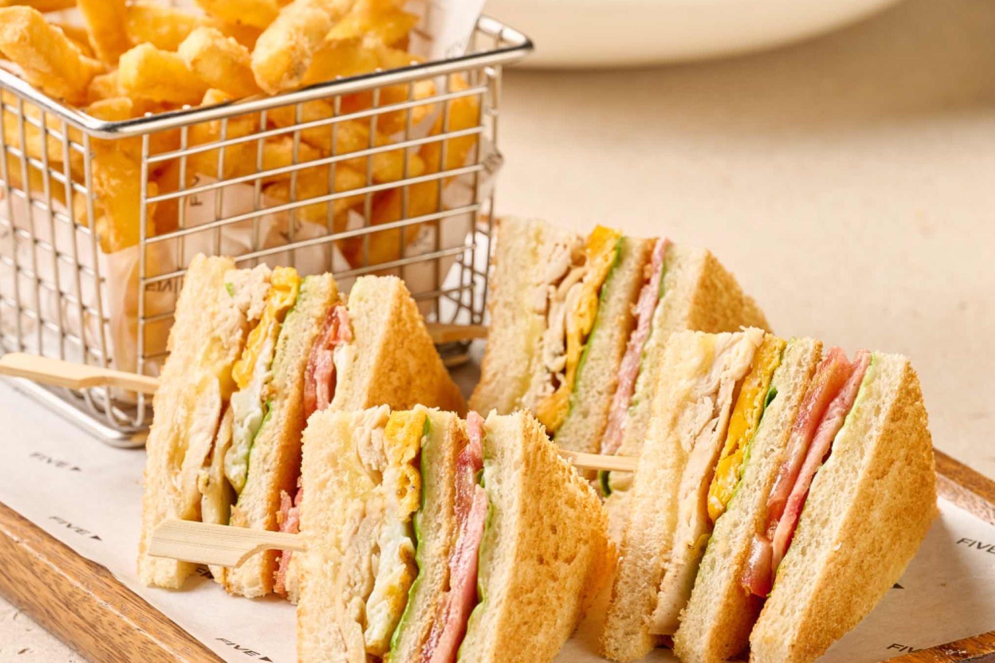 CLUB SANDWICH