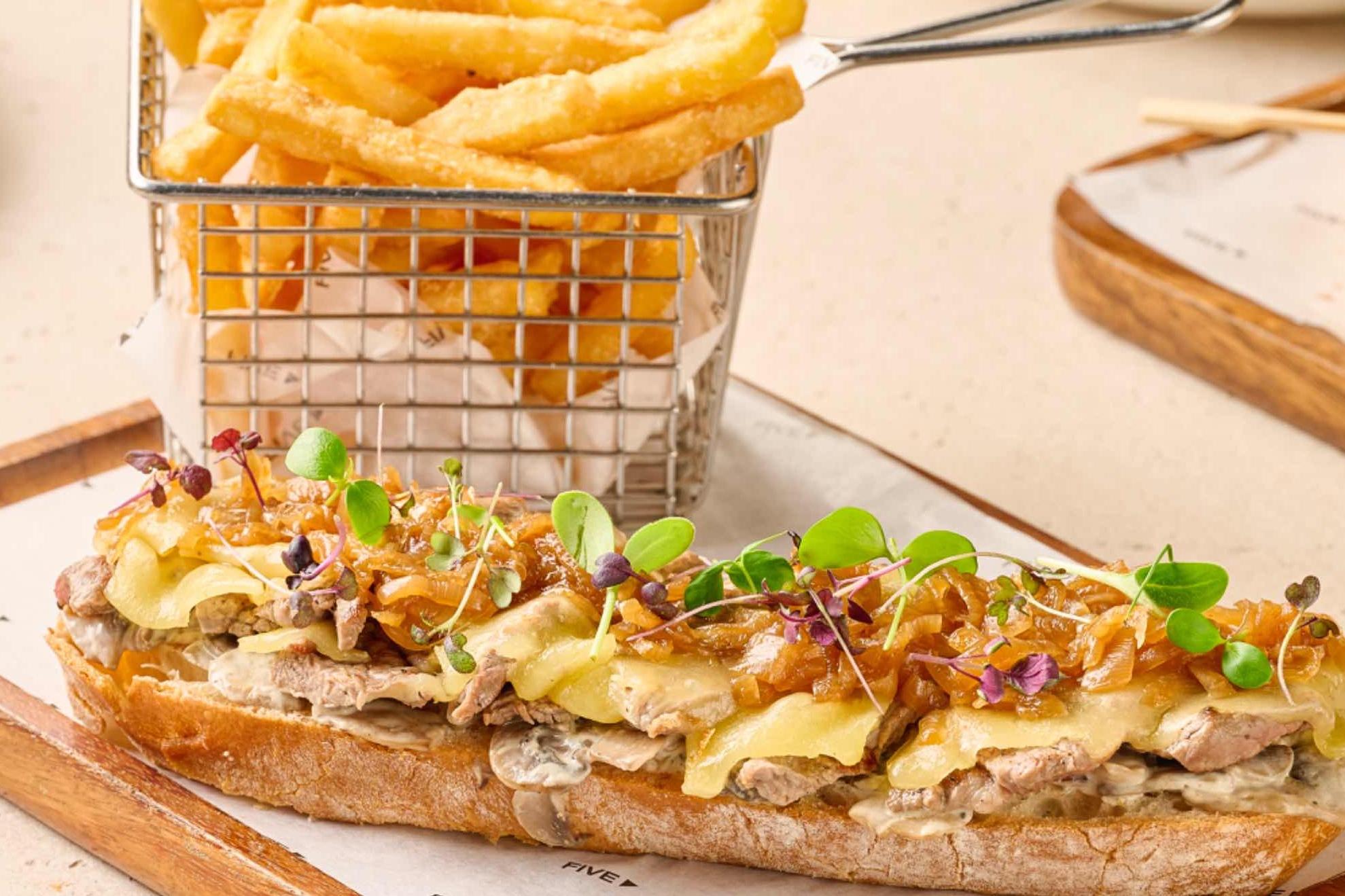 STEAK SANDWICH