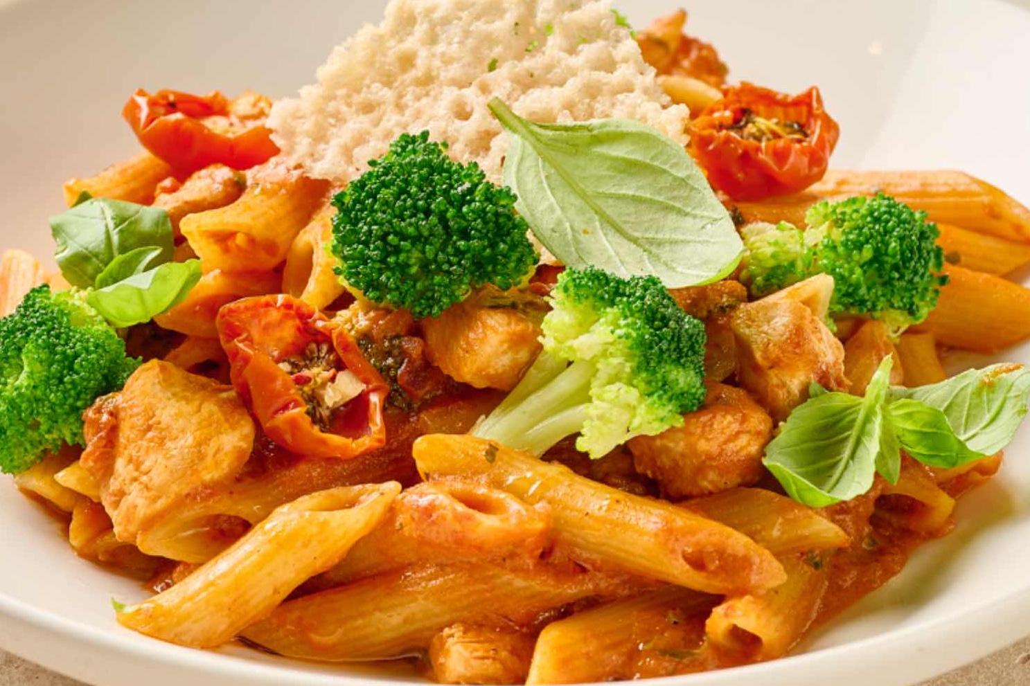 PENNE AL POLLO