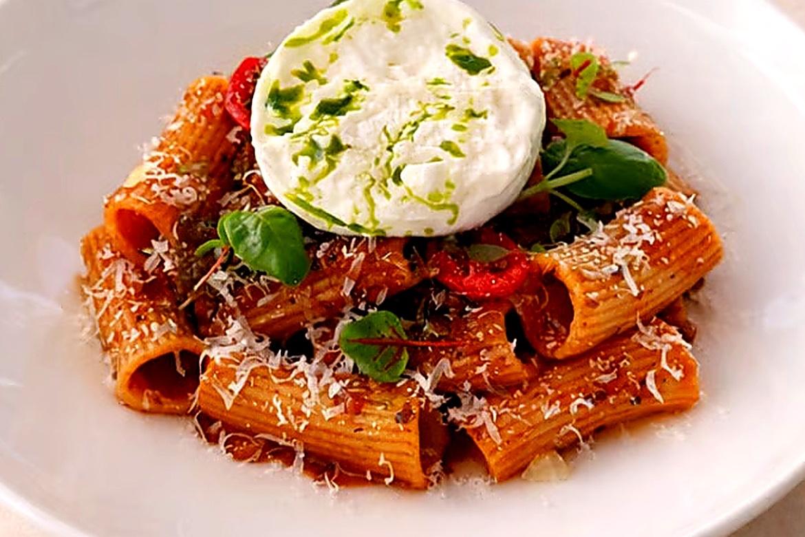 RIGATONI BEEF STROGONOFF