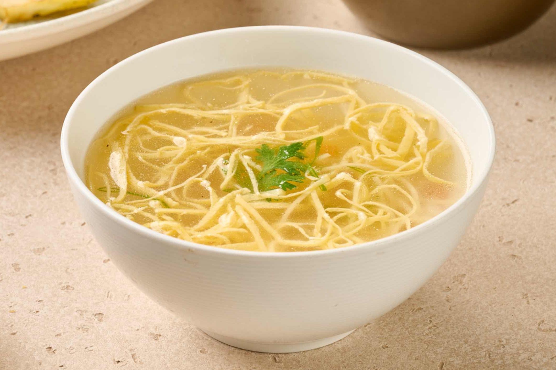 CLEAR CHICKEN BROTH